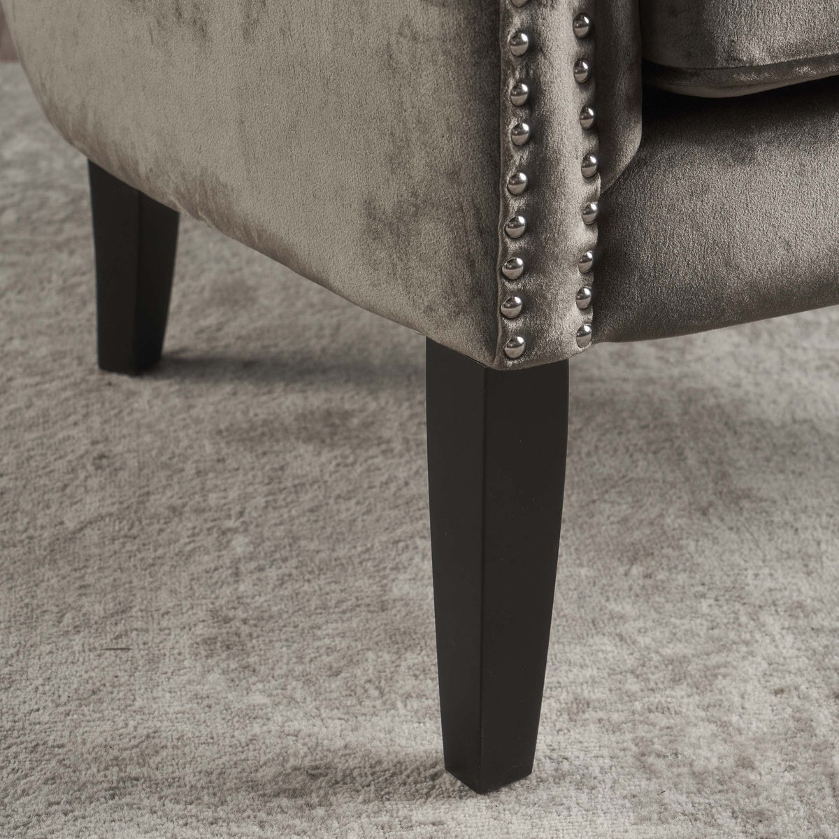 Gray Fabric Club Chair U87936