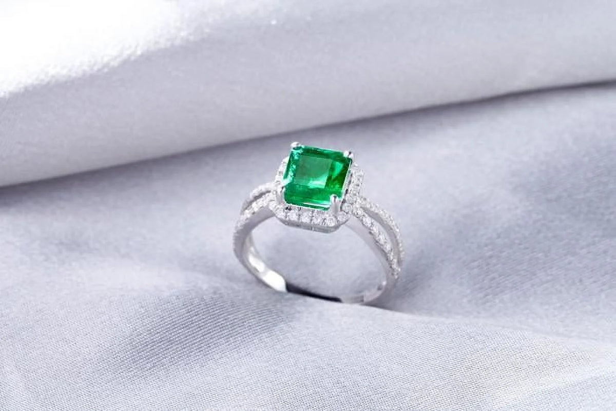 10k White Gold Princess Cut Emerald Engagement Ring M34741