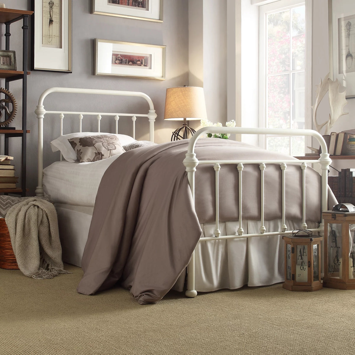 Queen Metal Bed B784