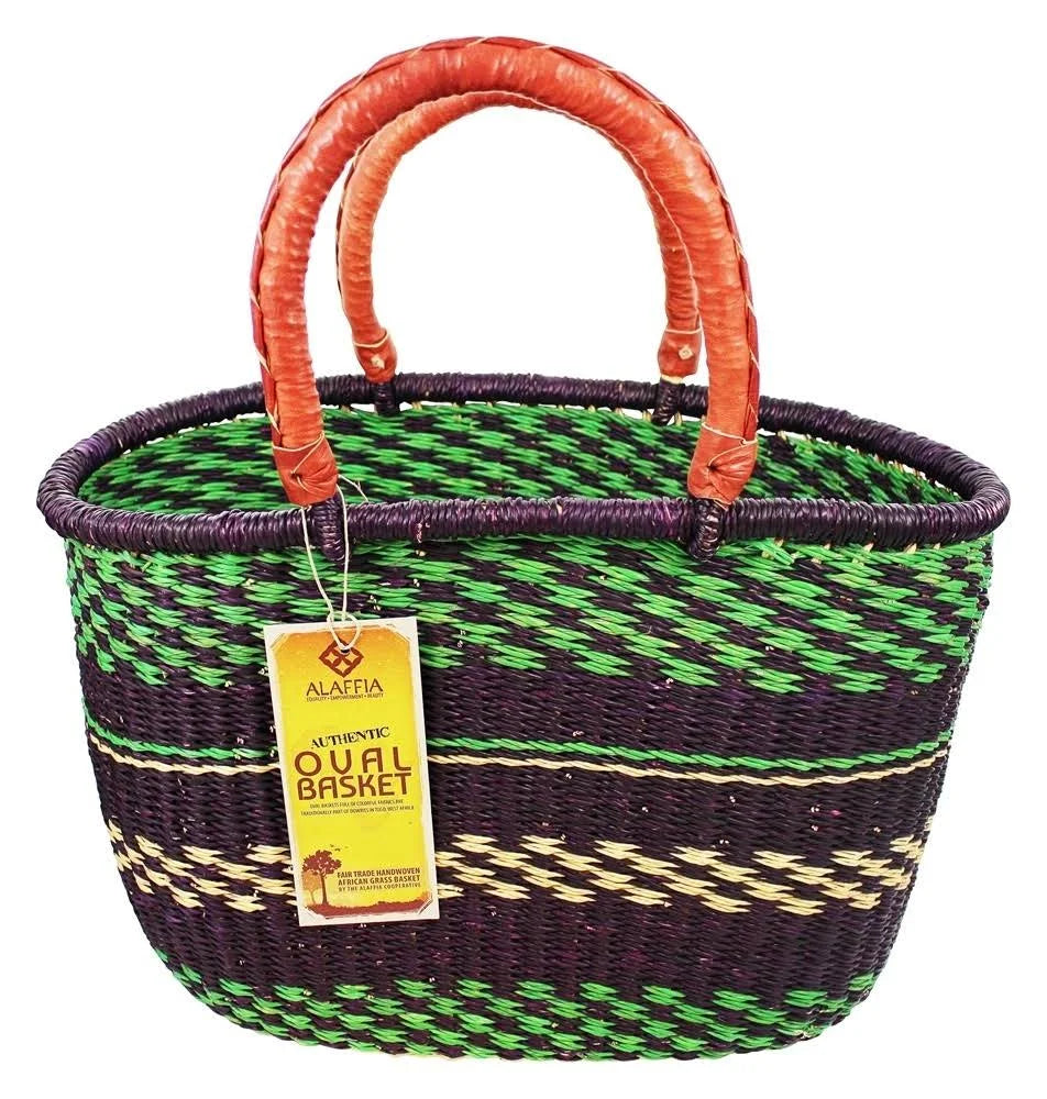 Handwoven Oval Basket Q515897