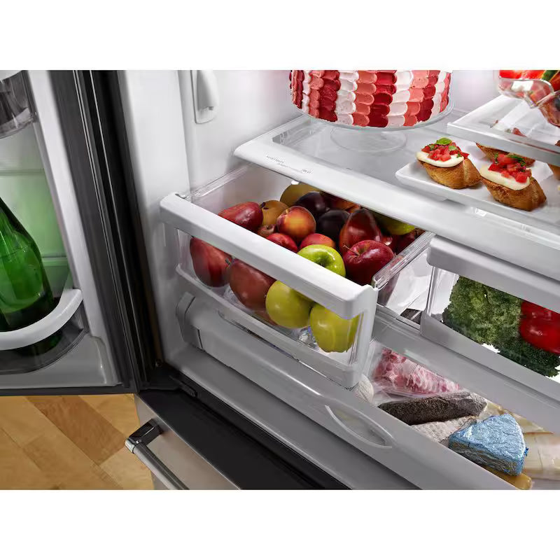 Bottom Freezer Refrigerator in Stainless Steel Y8577