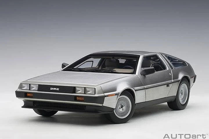 Satin Silver 1/18 Model Car S7156