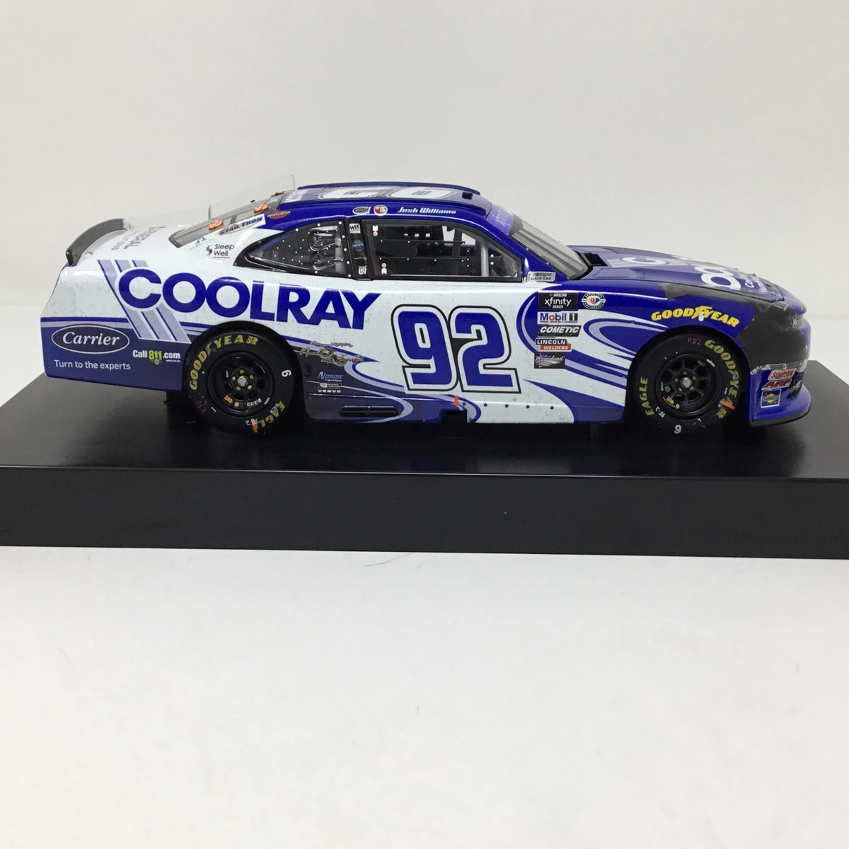 1:24 Diecast R157246