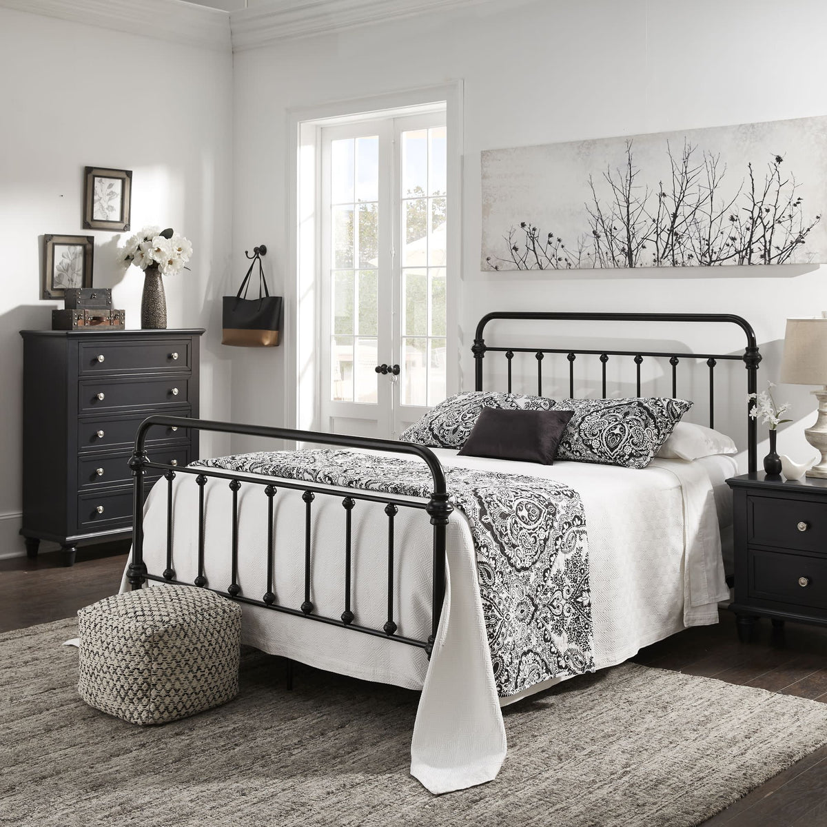 Queen Metal Bed B784