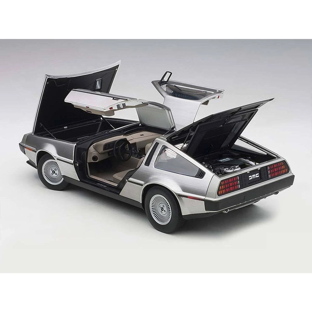 Satin Silver 1/18 Model Car S7156