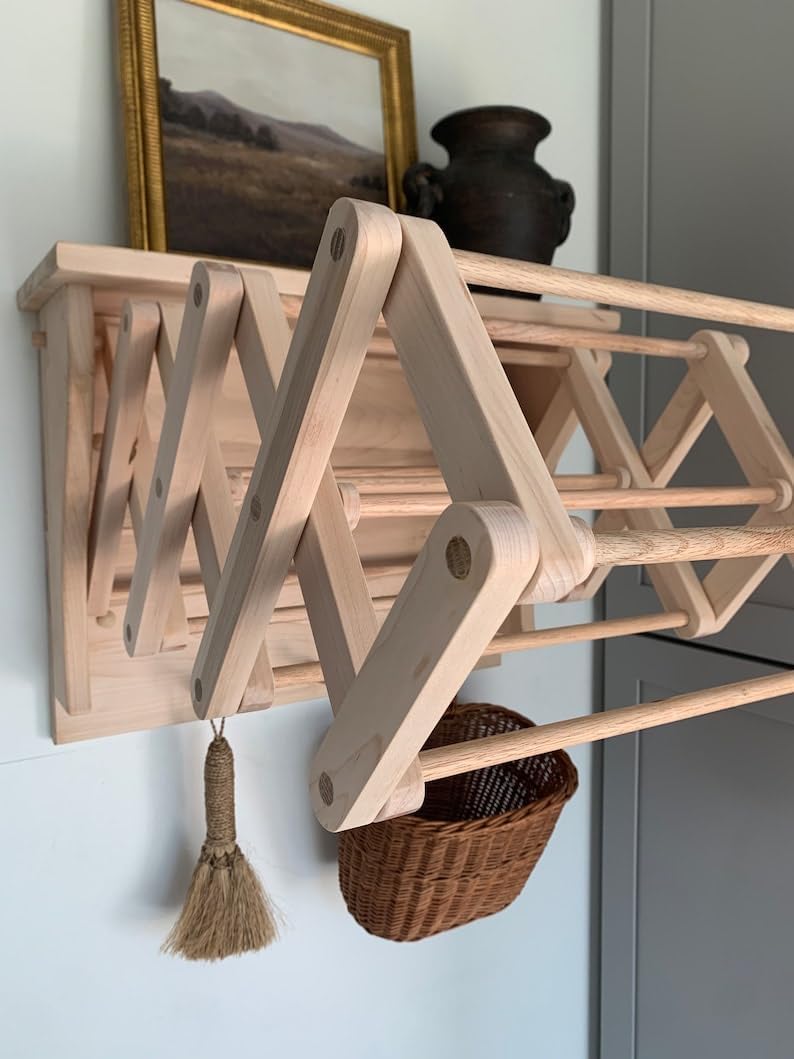 21” x 16” Collapsable Wooden Wall Mounted Drying Rack with Peg Hooks G846