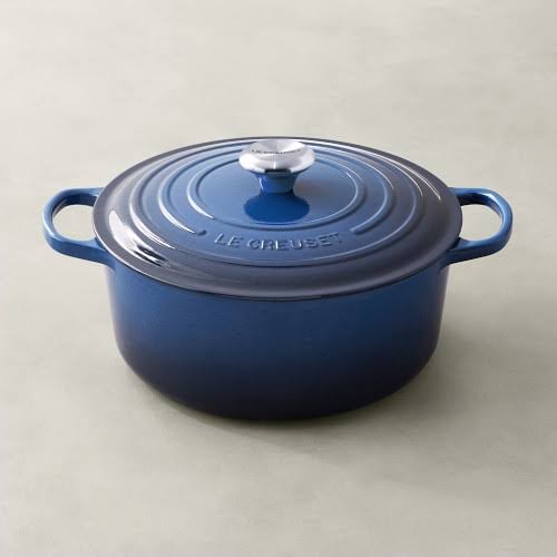 Cast Iron Round Dutch Oven 7 1/4-Qt. T3650