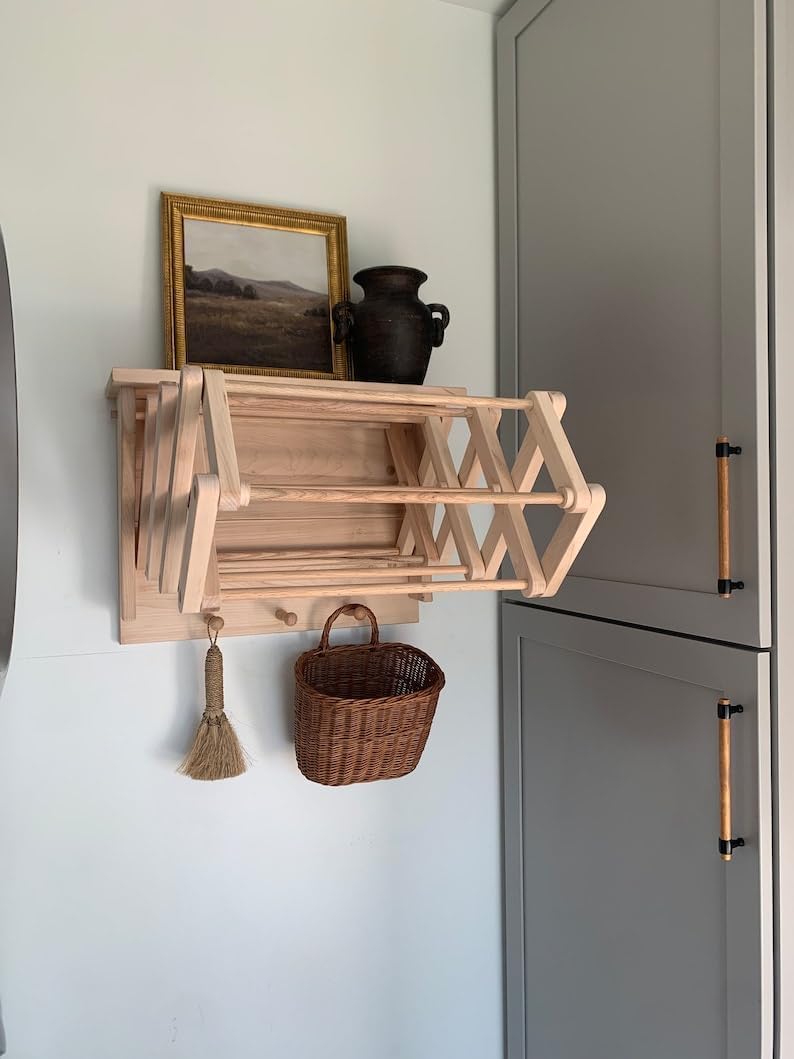 21” x 16” Collapsable Wooden Wall Mounted Drying Rack with Peg Hooks G846
