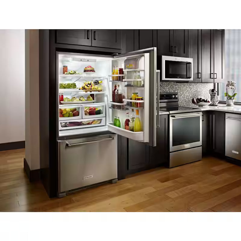 Bottom Freezer Refrigerator in Stainless Steel Y8577