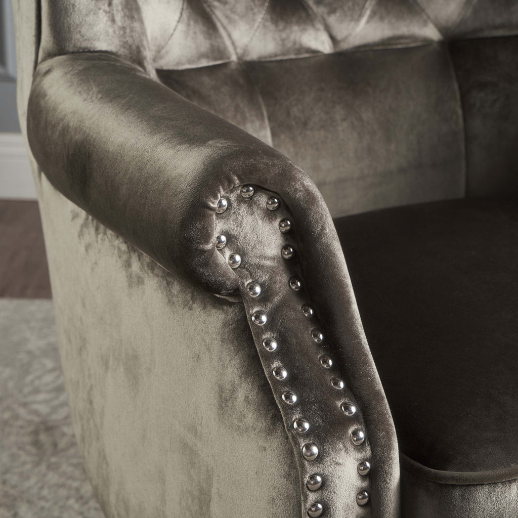 Gray Fabric Club Chair U87936
