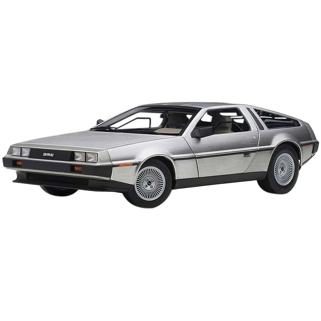 Satin Silver 1/18 Model Car S7156