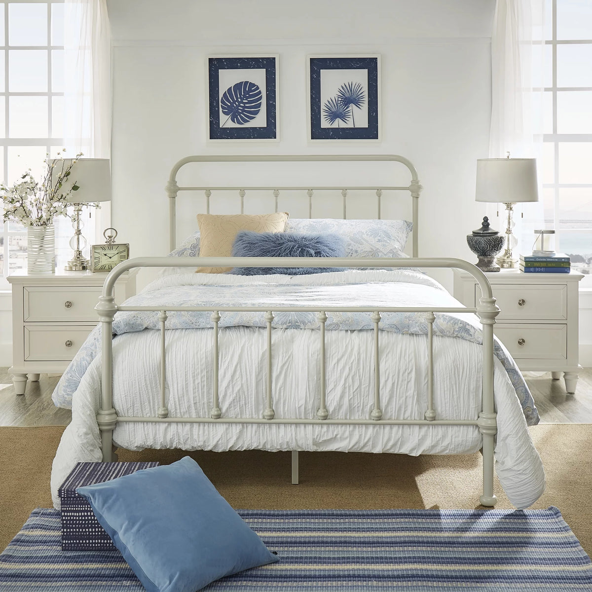 Queen Metal Bed B784